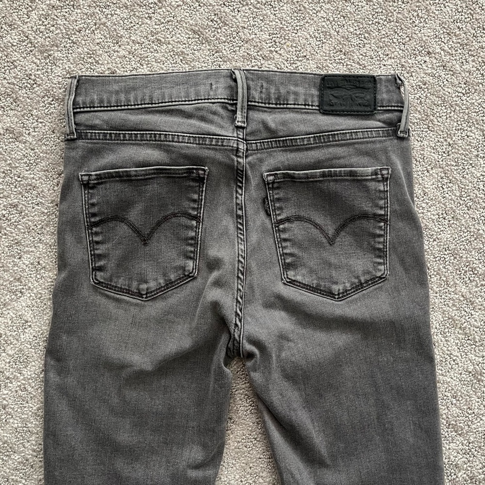 Levi’s dark grey 720 high rise super skinny jeans, size 26